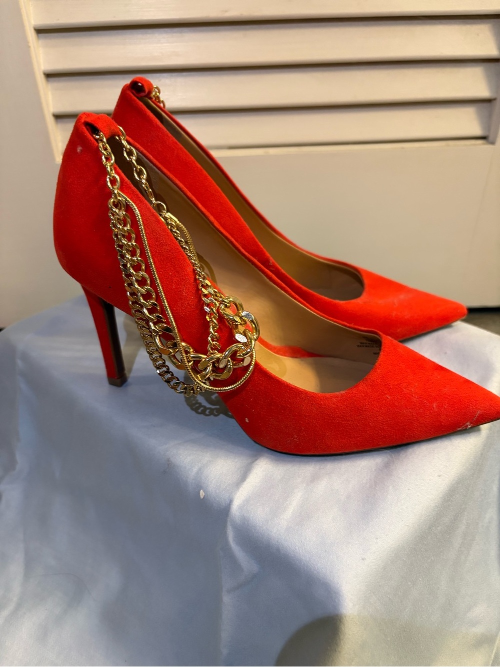 Red Suede Pointed-Toe High Heels with Gold Chain Accent